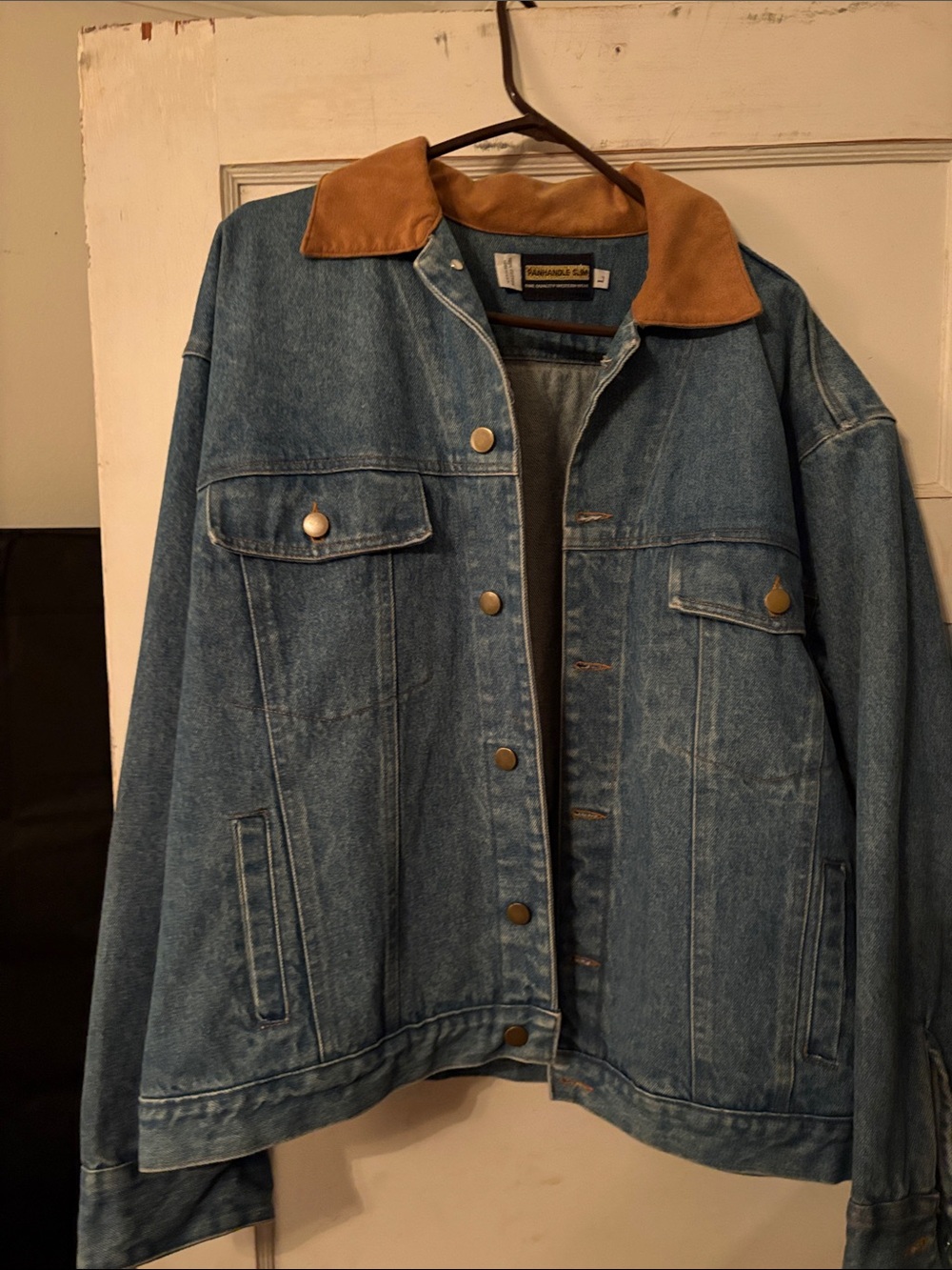 Wrangler Blue Denim Jacket with Lovely detailed fabric portrait on the back